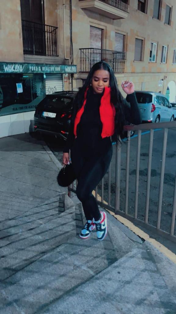 602055100: Chica busca chico en Almería