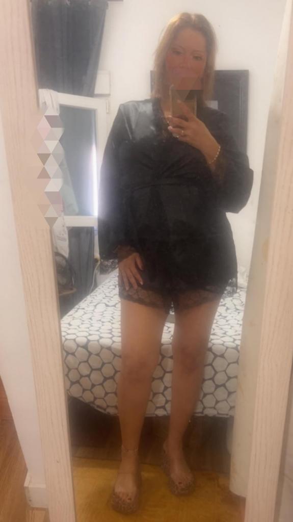 672552173: Chica busca chico en Cádiz