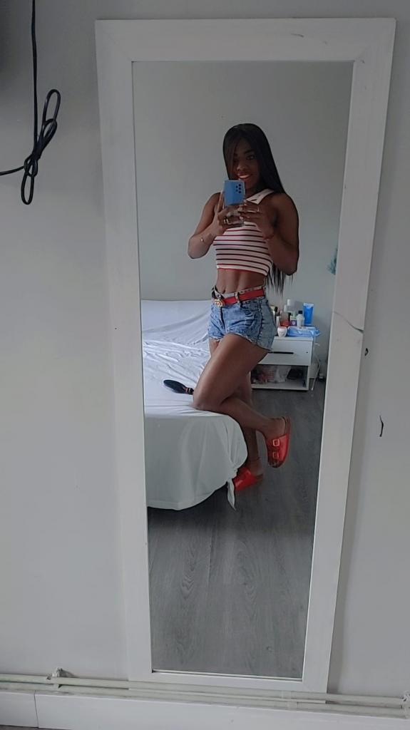 631399497: Chica busca chico en Guipúzcoa