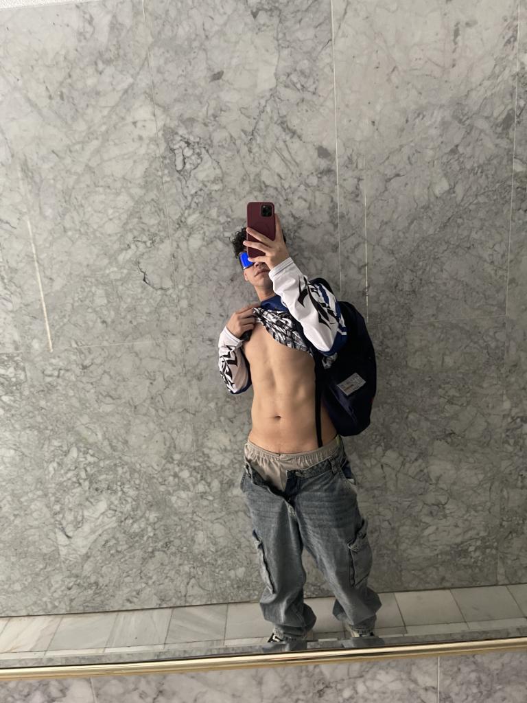 637104417: Chico busca chica en Murcia