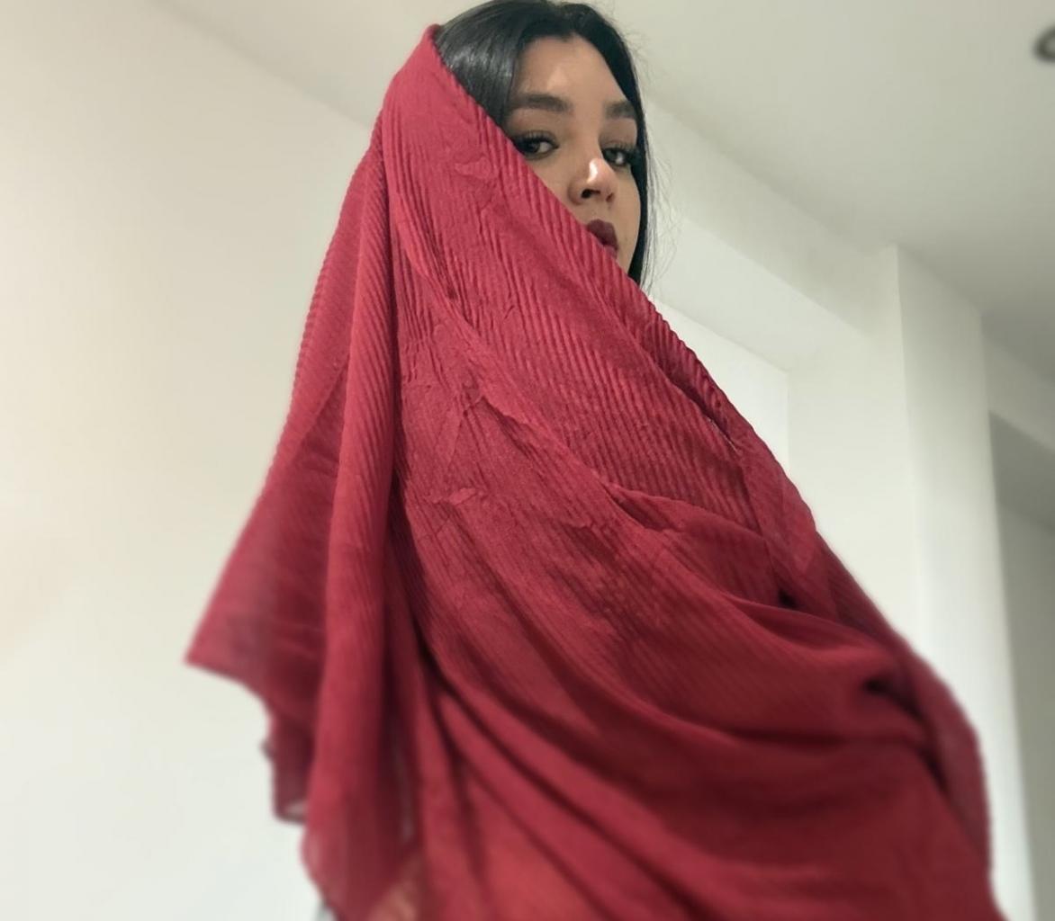 695166947: Chica busca chico en Granada