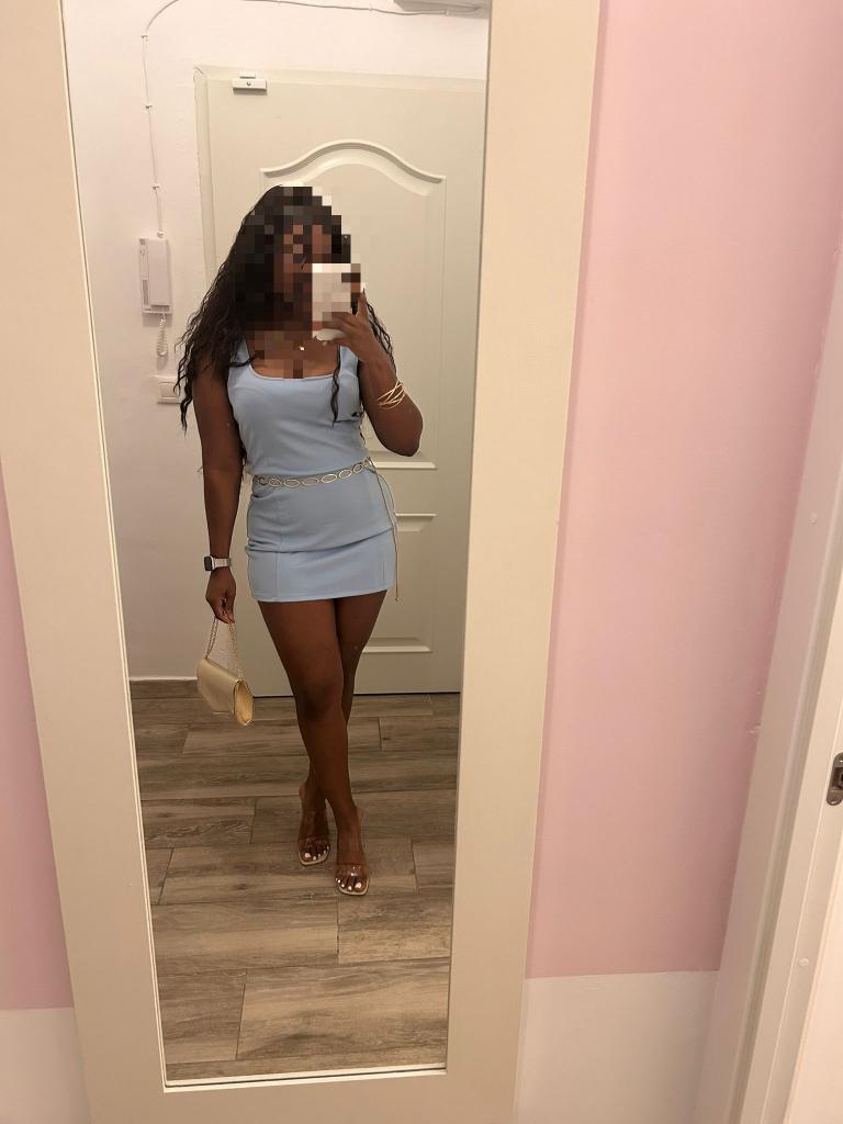 617472183: Chica busca chico en Valencia