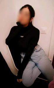 695333736: Chica busca chico en Barcelona