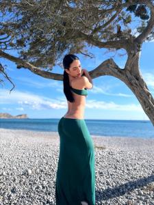 672305849: Chica busca chico en Ibiza