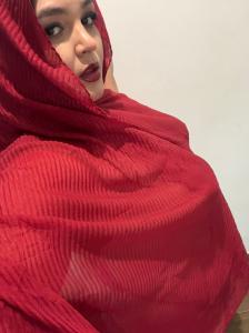 695166947: Chica busca chico en Granada