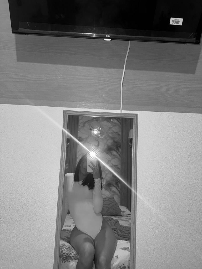 642730172: Chica busca chico en La Coruña