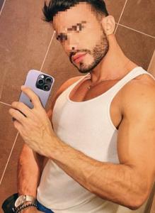 Chico busca chica en Málaga: 