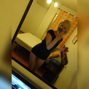 663589874: Chica busca chico en Málaga