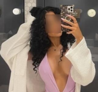 685213056: Chica busca chico en Barcelona