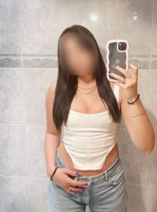 625073278: Chica busca chico en Madrid