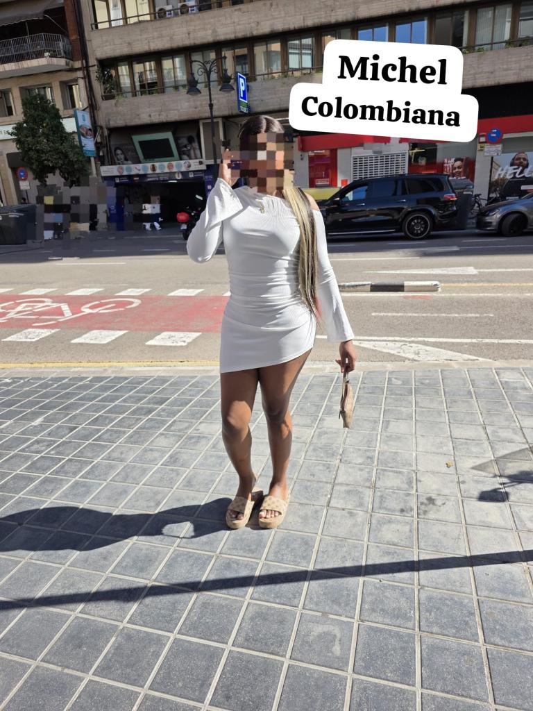 Chica busca chico en Alicante: Chica busca chico