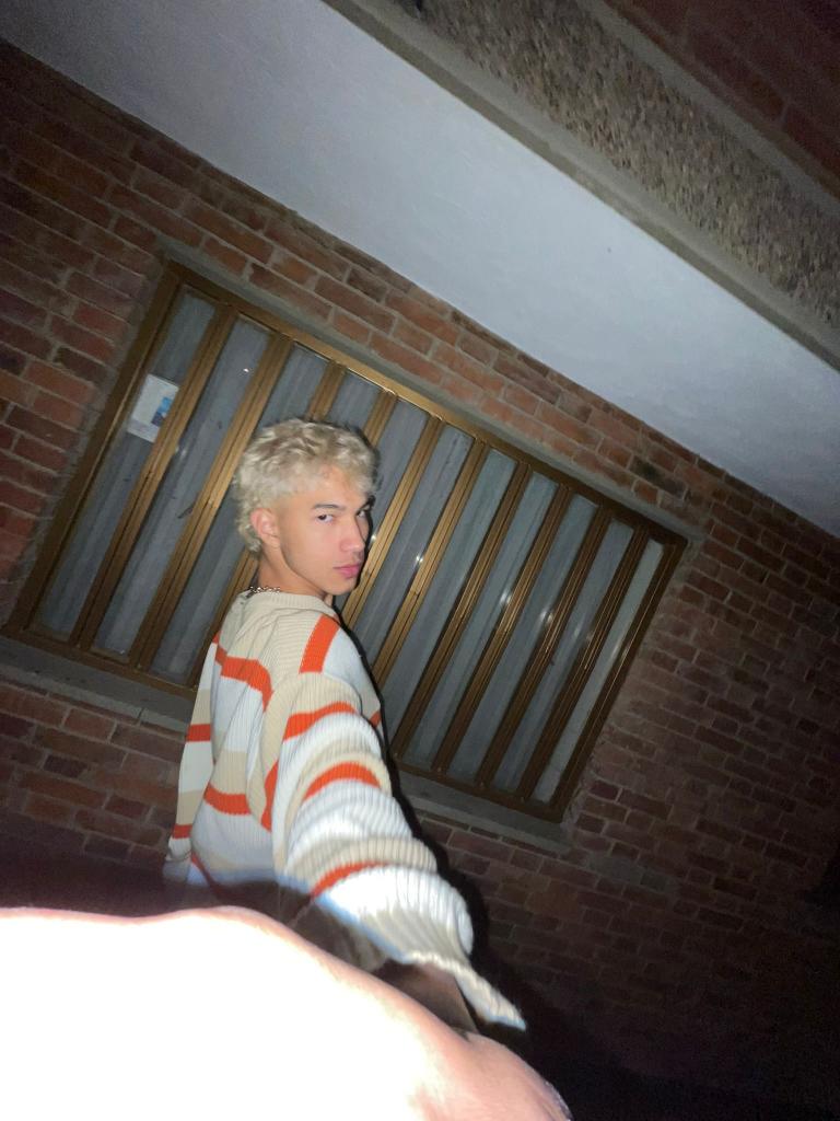 603862808: Chico busca chica en León