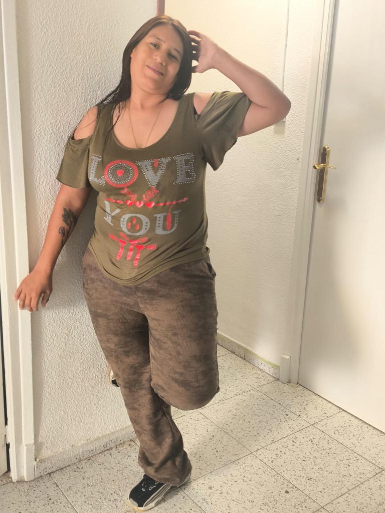 Chica busca chico en Alicante: Chica busca chico