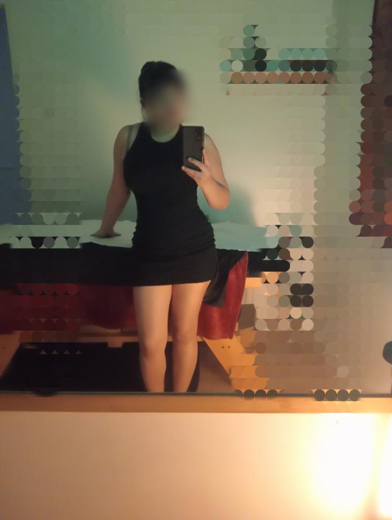 647374133: Chica busca chico en Barcelona