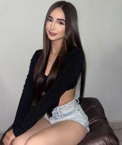 614832961: Chica busca chico en Sevilla