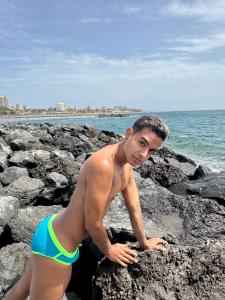 643695984: Chico busca chica en Málaga