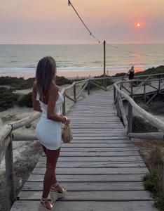 666401195: Chica busca chico en Madrid