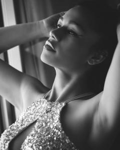 672539377: Chica busca chico en Ibiza