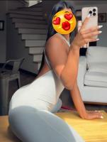 633374175: Chica busca chico en Barcelona