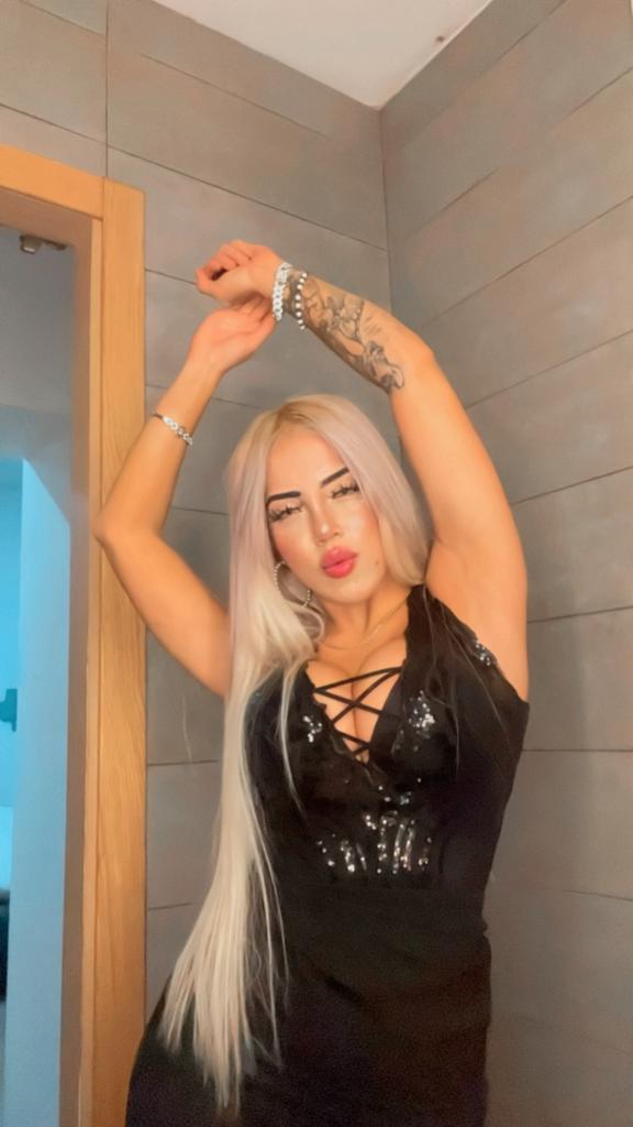 611222859: Chica busca chico en Sevilla