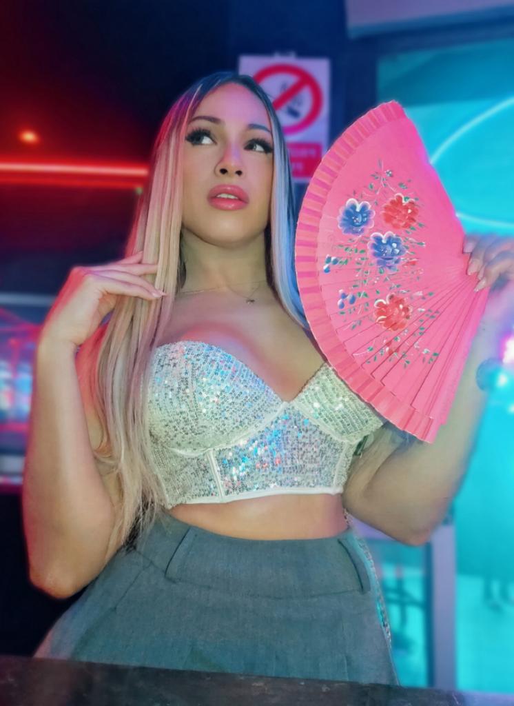 613806488: Transexual en Tenerife