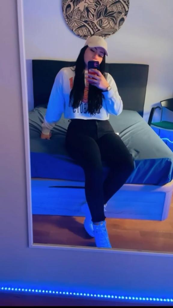 641228789: Chica busca chico en Navarra