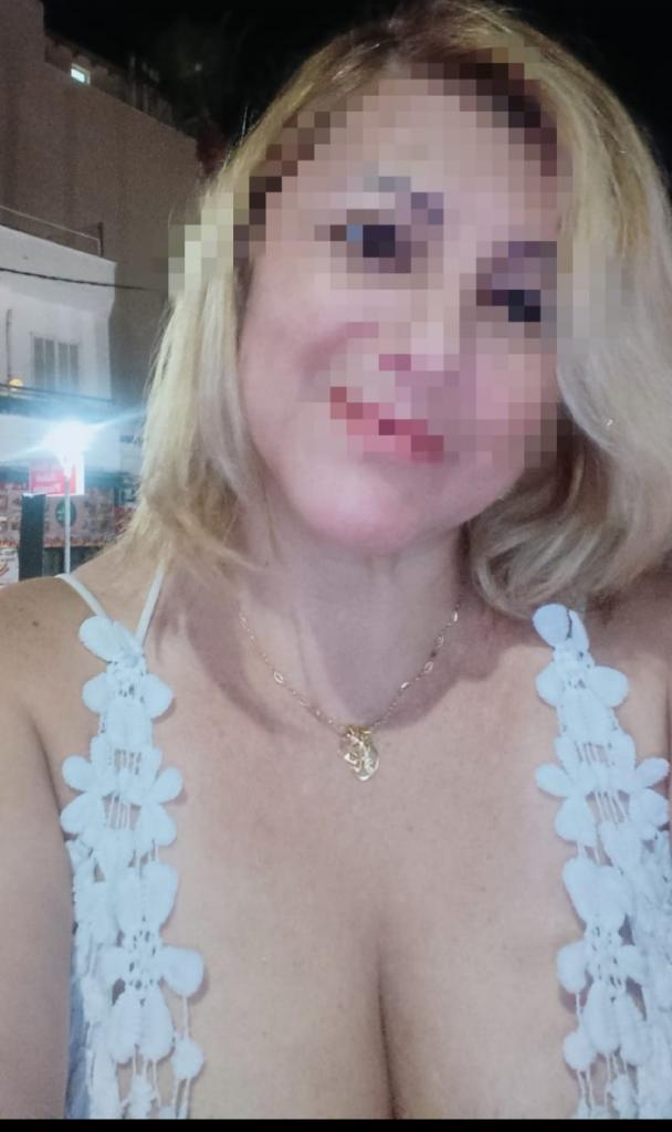631087168: Chica busca chico en Menorca