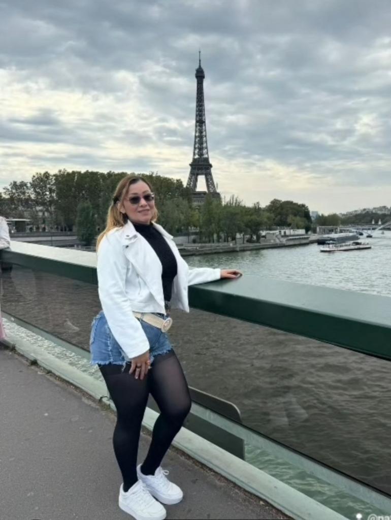 632162147: Chica busca chico en Barcelona