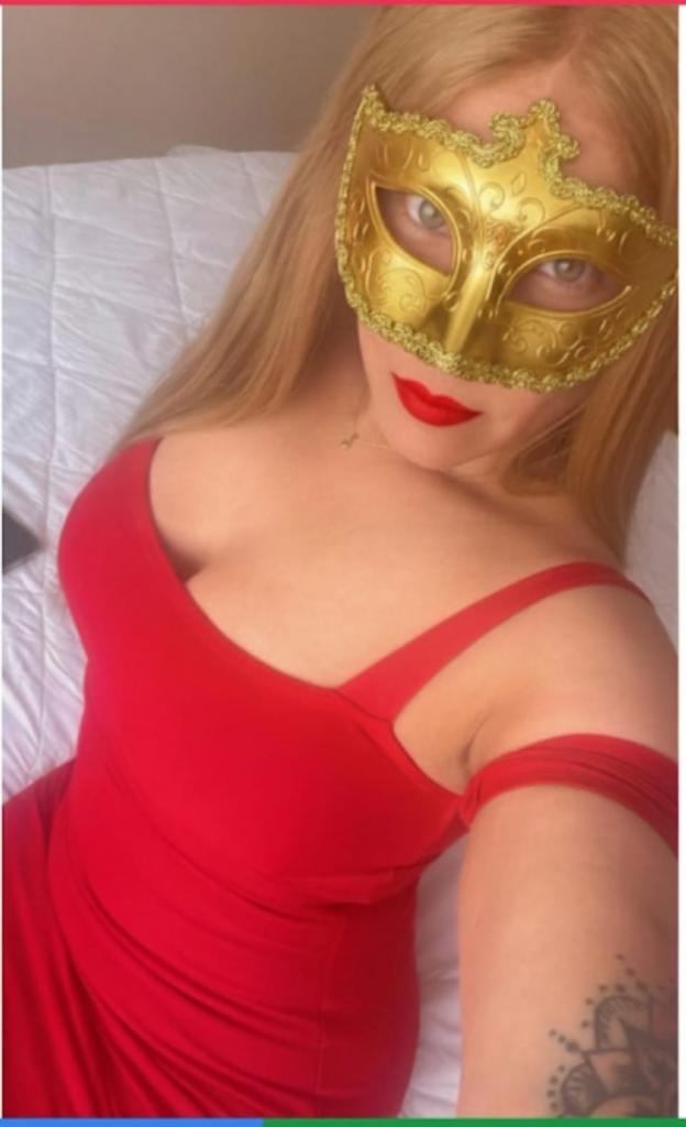 Chica busca chico en Barcelona: 