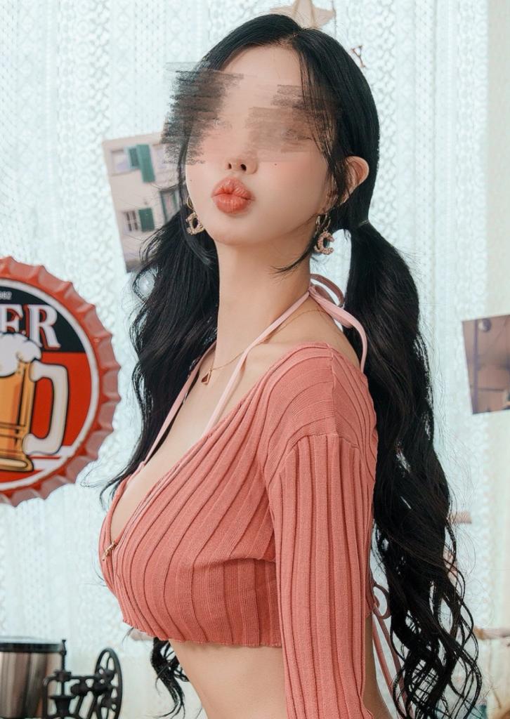 623232601: Chica busca chico en Barcelona