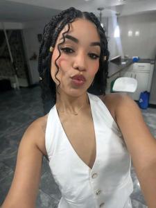 633258047: Chica busca chico en Las Palmas