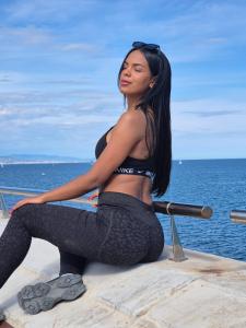 689277637: Chica busca chico en Barcelona