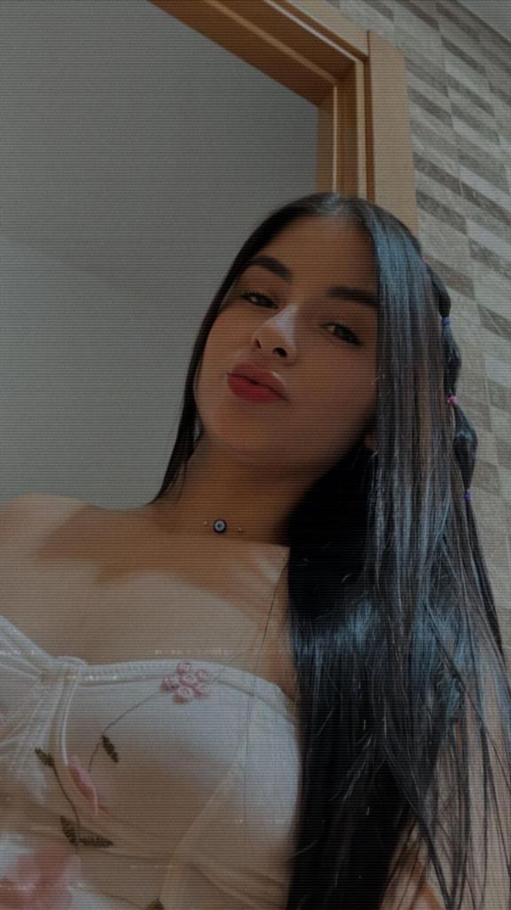 Chica busca chico en Alicante: Chica busca chico