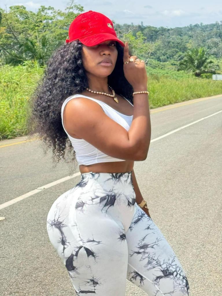 613172141: Travesti en Barcelona