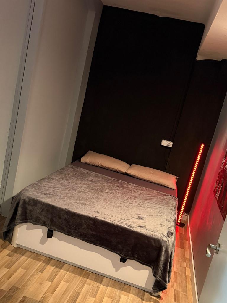 674624215:  en Barcelona