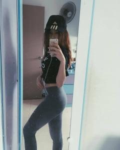 691593295: Chica busca chico en Sevilla