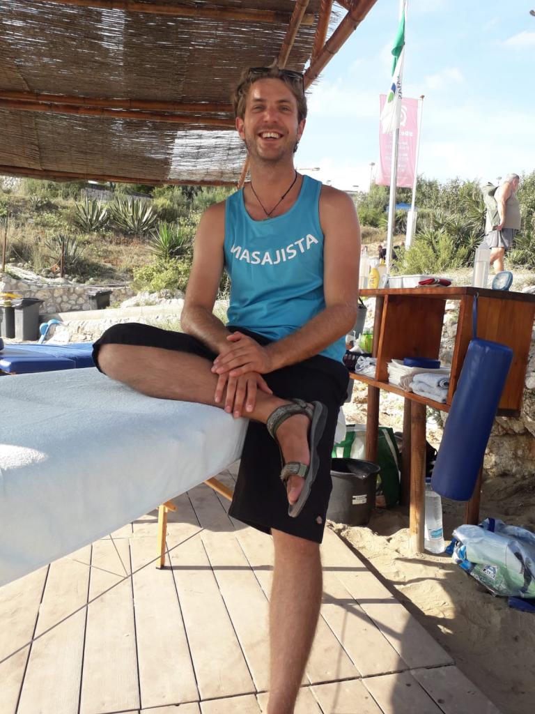 684797325: Chico busca chica en Barcelona