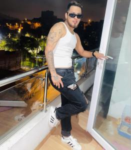 674713300: Chico busca chica en Zaragoza