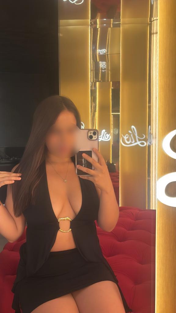 Chica busca chico en Ibiza: 