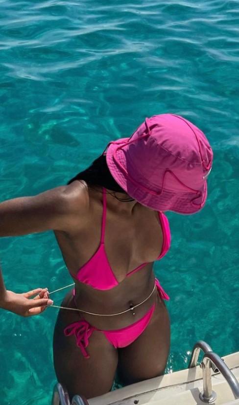 672572579: Chica busca chico en Huelva