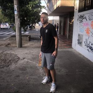 607905149: Chico busca chica en Zaragoza