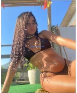 613919567: Chica busca chico en Barcelona