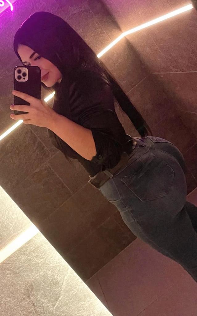 614757767: Chica busca chico en Murcia