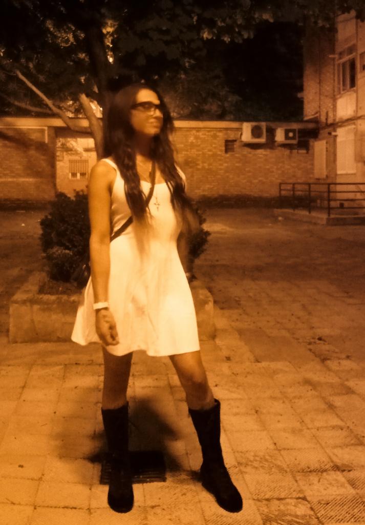 631009572: Travesti en Lérida