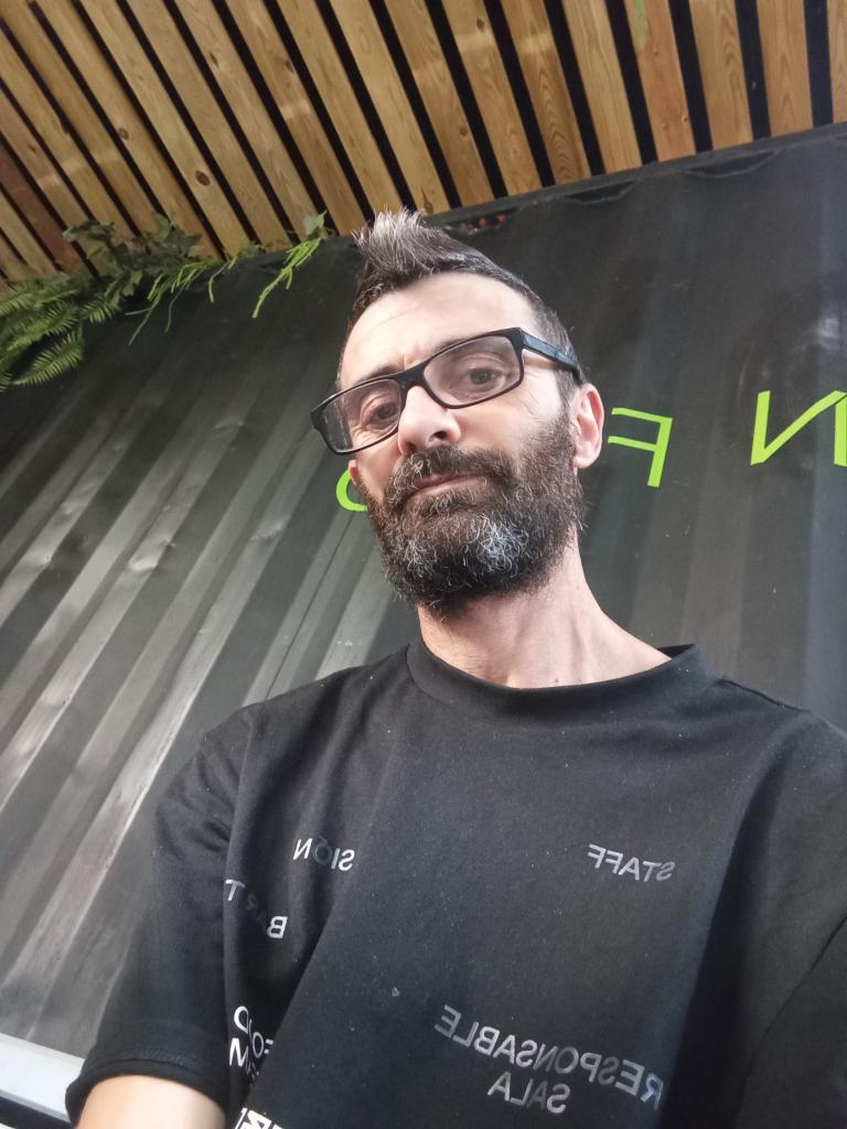 Chico busca chica en Alicante: 