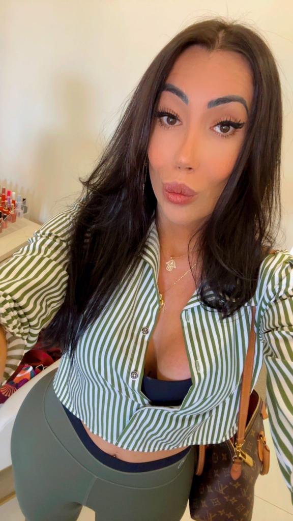 643556388: Transexual en Lérida