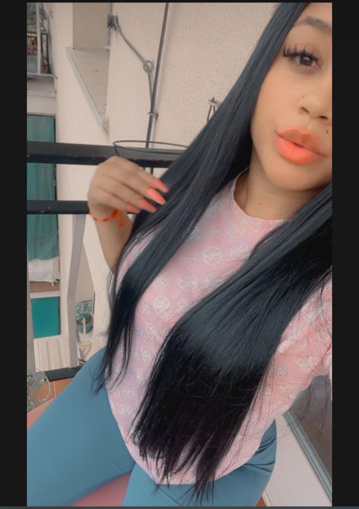 698405386: Chica busca chico en Sevilla