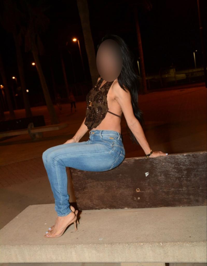 Chica busca chico en Granada: 