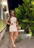 644686925: Chica busca chico en Navarra