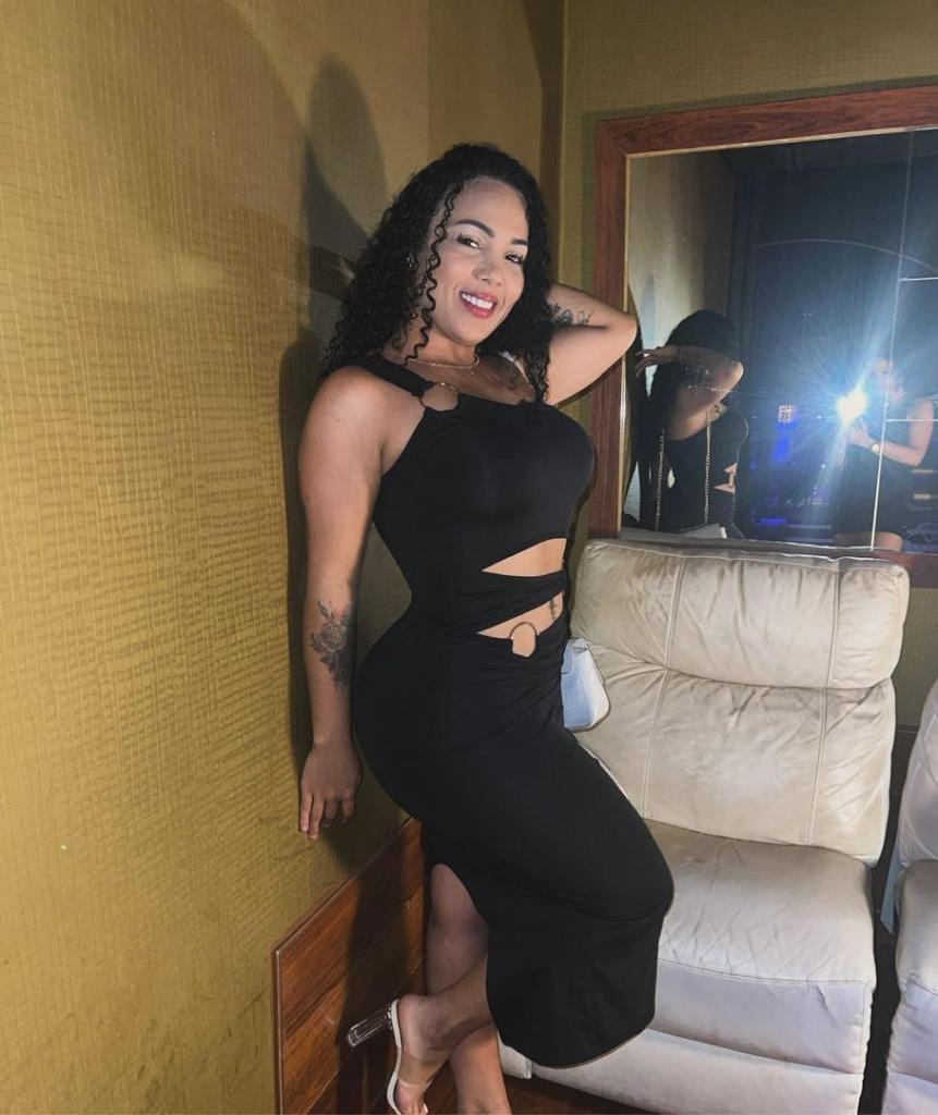 678671164: Chica busca chico en Granada